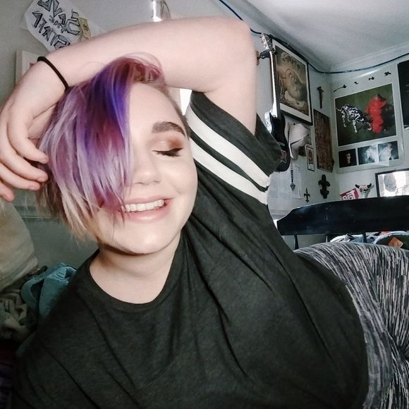 Meet your Posher, Katlyn - Picture 1 of 1